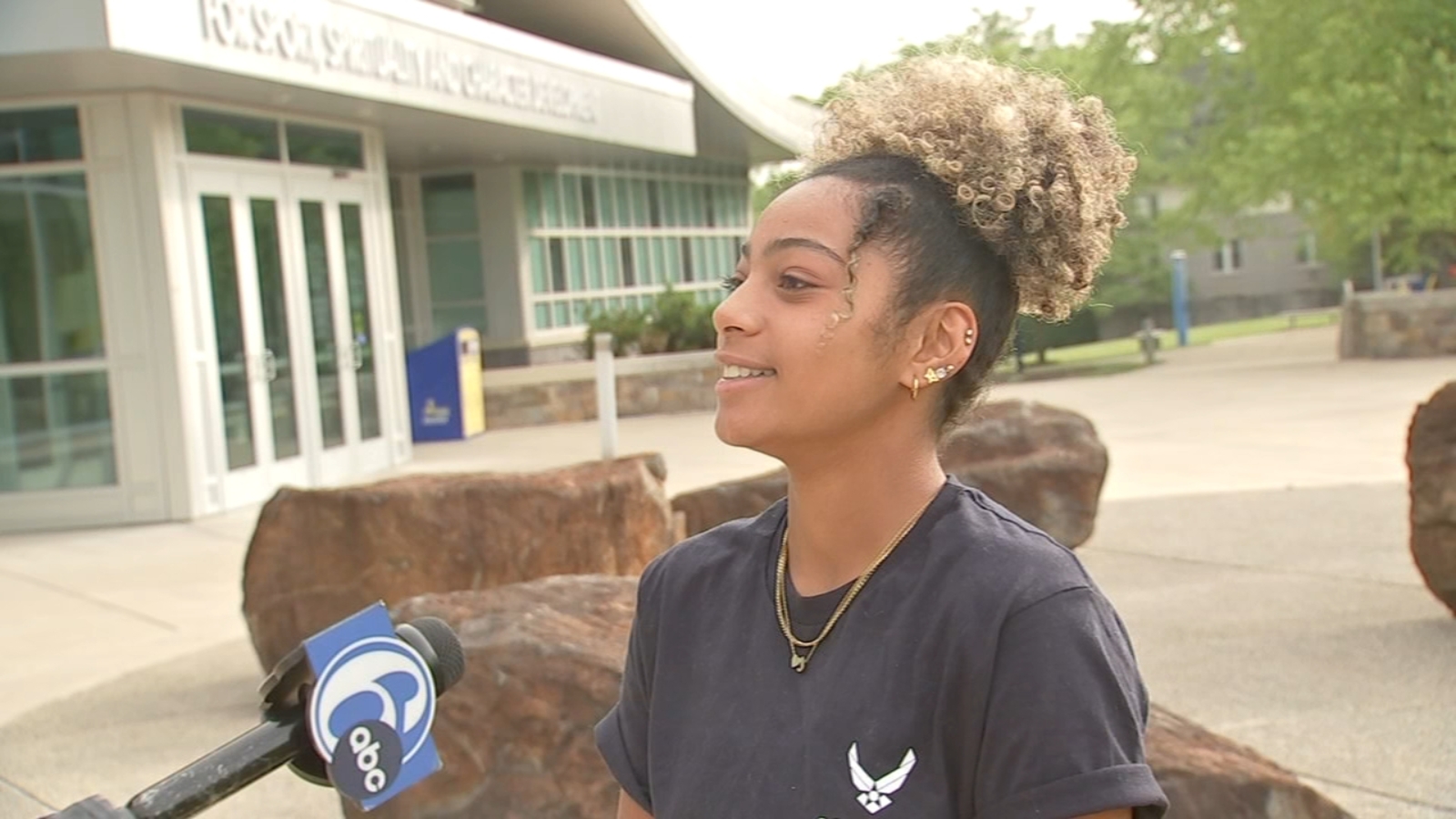 Meet Jayana Murray College graduate Sixers dancer lacrosse star Air Force reservist