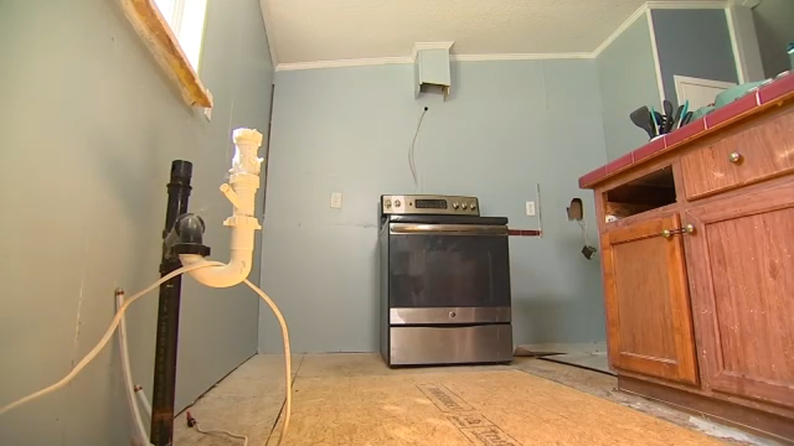 Bad contractor | Kitchen remodel project left unfinished after contractor ghosts homeowner who paid nearly $10,000 upfront - Vimarsana News