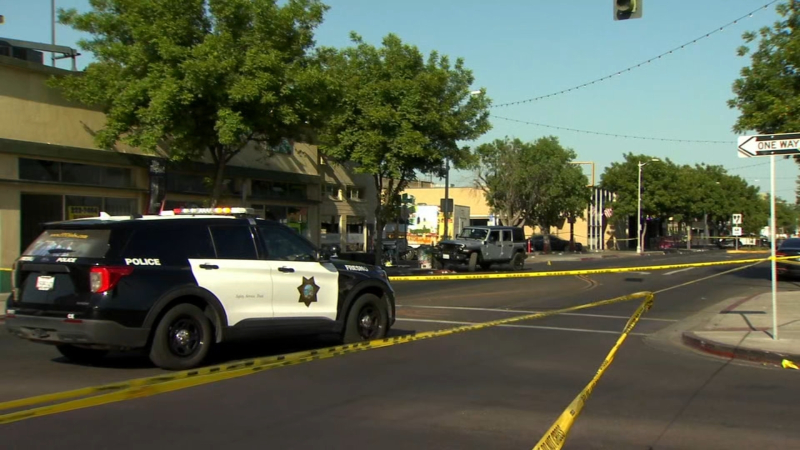 3 men hospitalized following shooting in Fresno Tower District - Vimarsana News