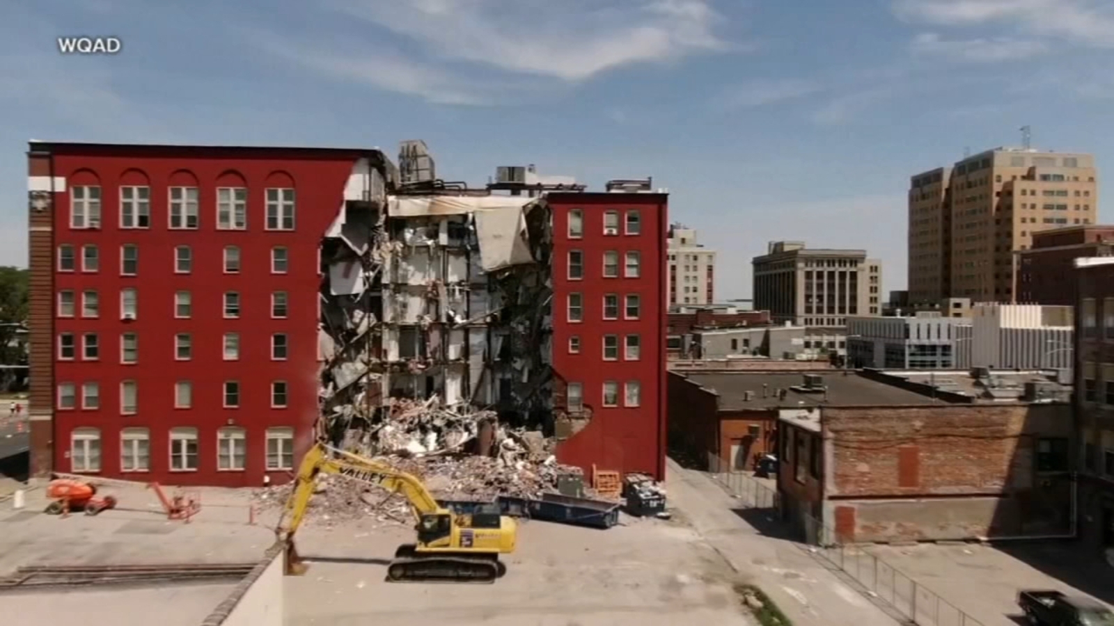 Davenport, Iowa building collapse: Dayna Feuerbach sues Andrew Wold and his companies, city - Vimarsana News