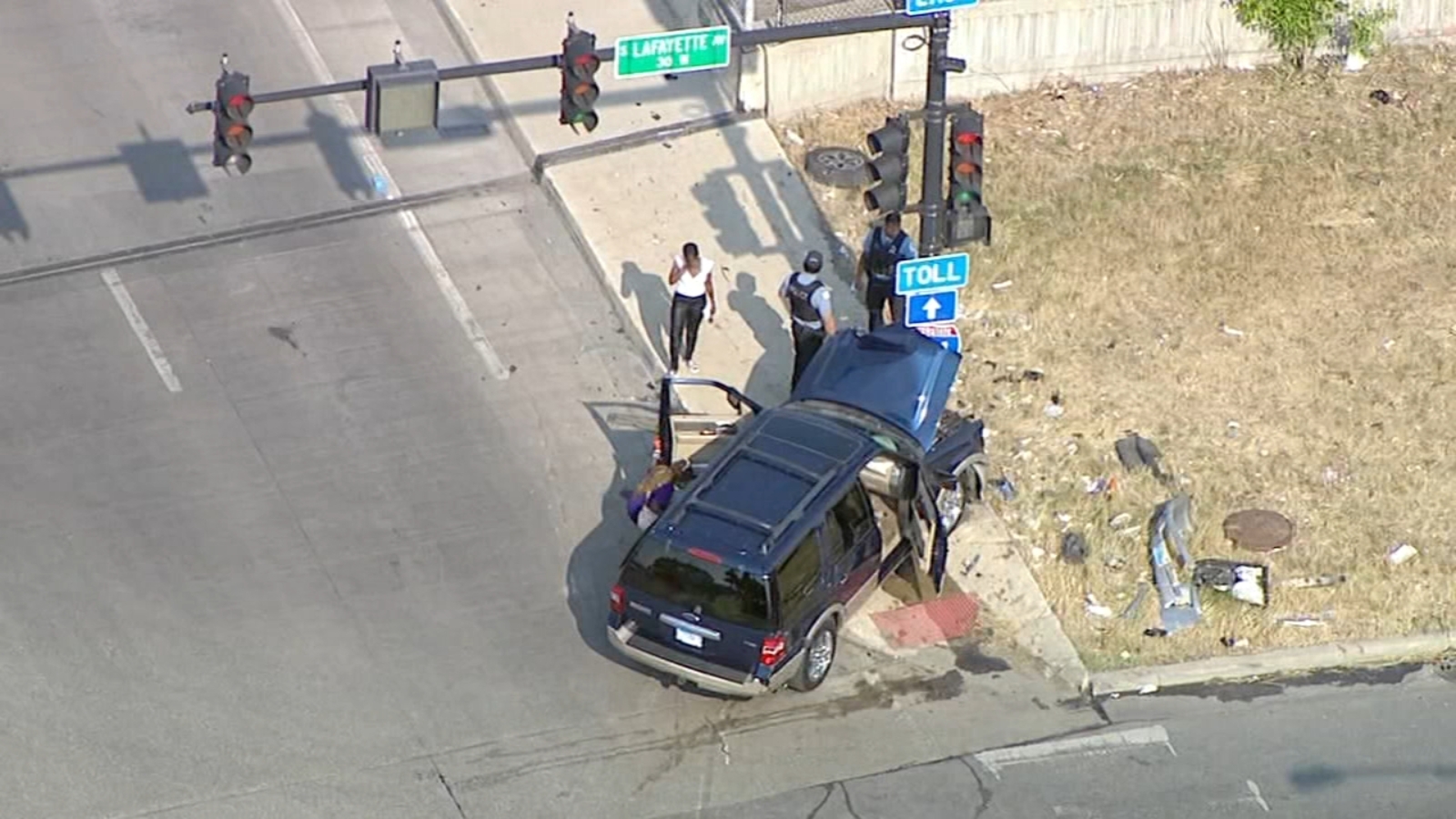 6 injured, including 3 children, in South Side crash at Marquette and