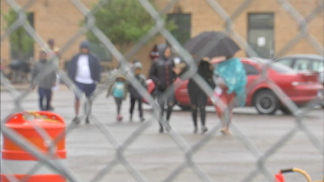 City postpones migrants' move to Daley College