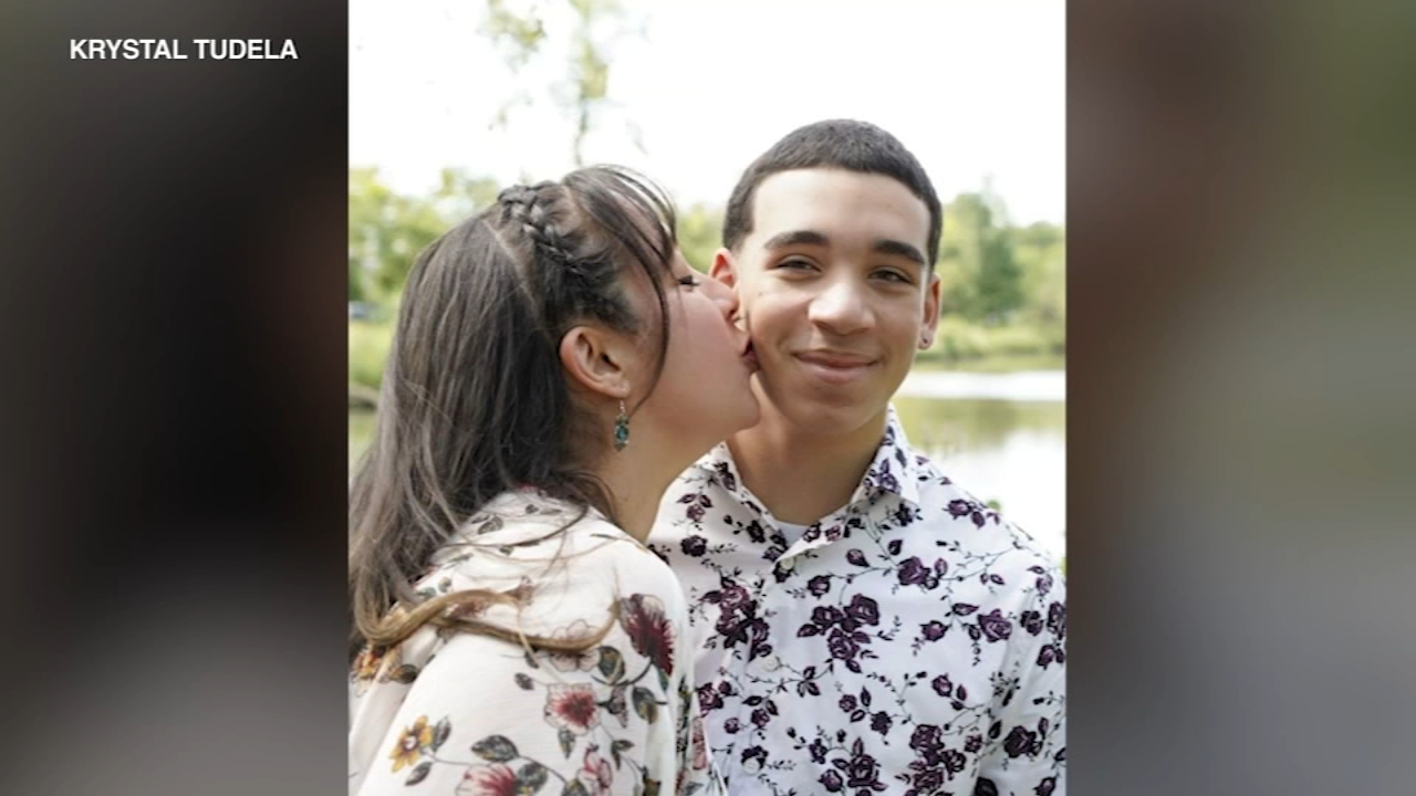 Mom speaks out after high school sweethearts killed in suburban crash