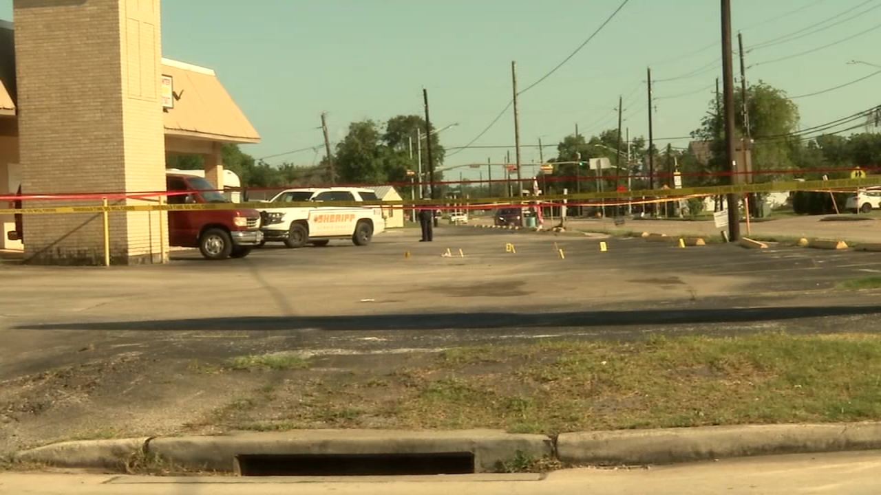 1 dead, 3 injured, including teen, in NE Harris Co. shooting: HCSO