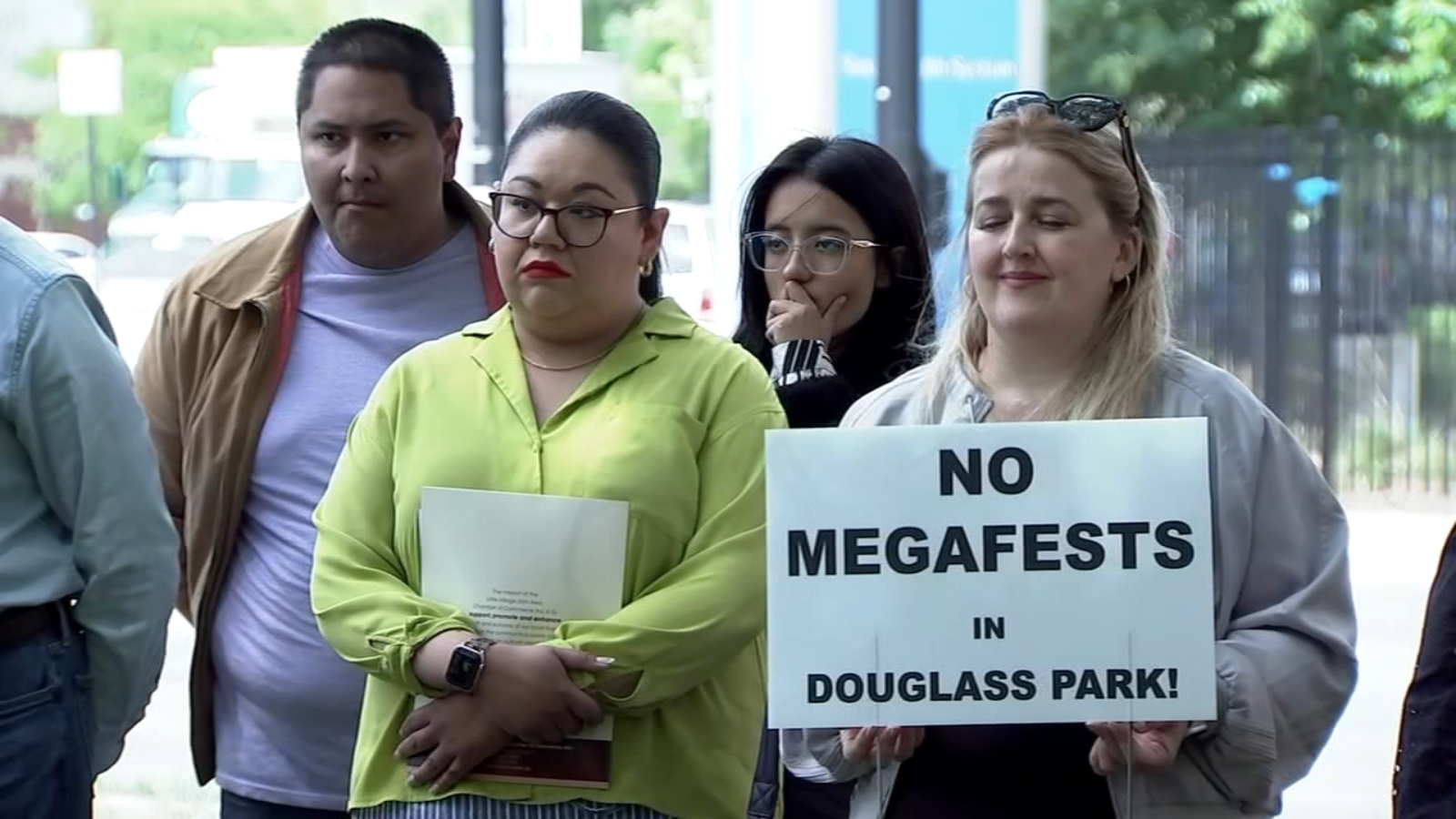 Riot Fest's proximity to hospitals at Douglass Park location draw more complaints from community - Vimarsana News