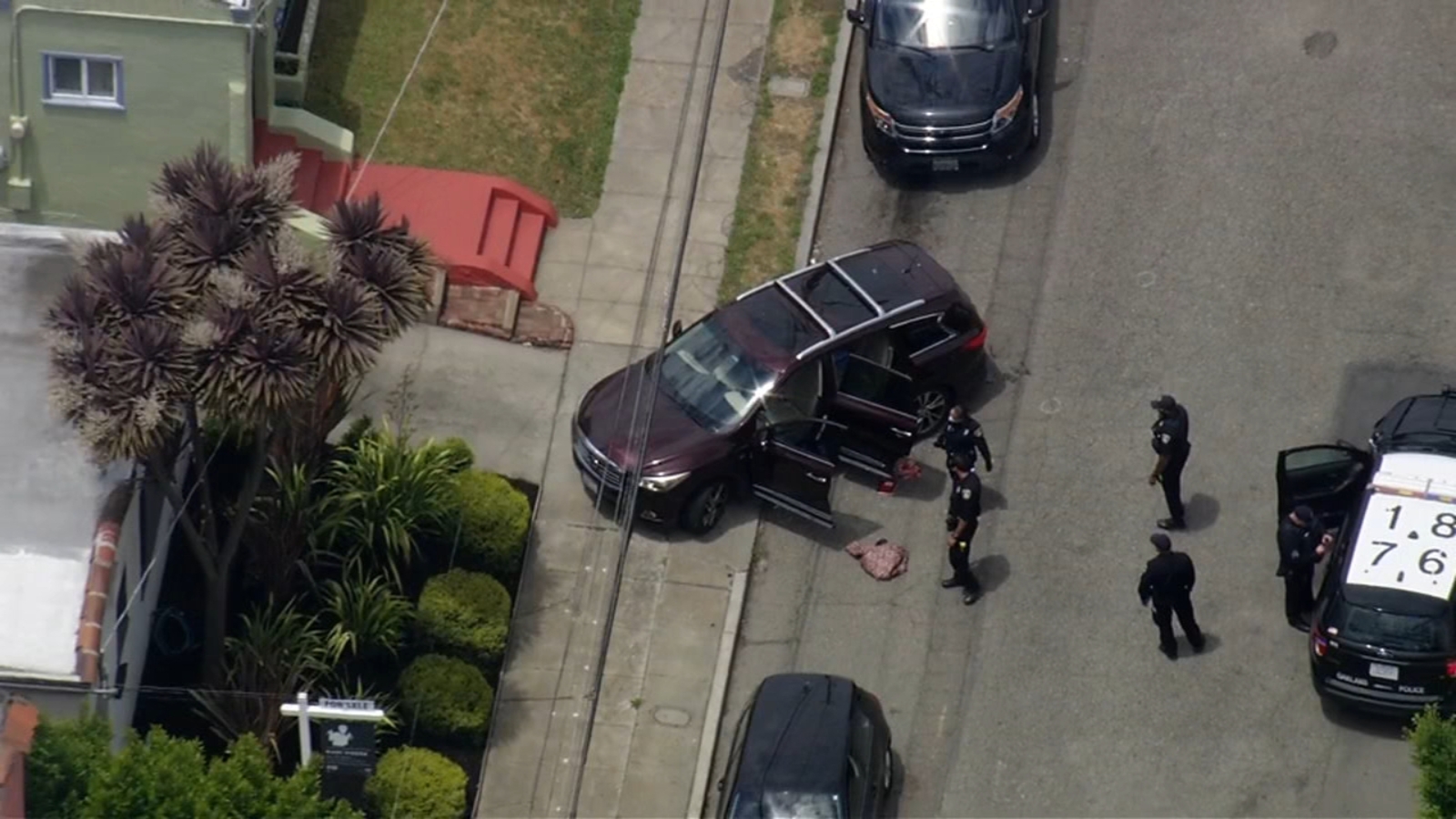 Woman in critical condition after being shot multiple times in Oakland neighborhood police say Woman in critical condition after being shot multiple times in Oakland neighborhood police say
