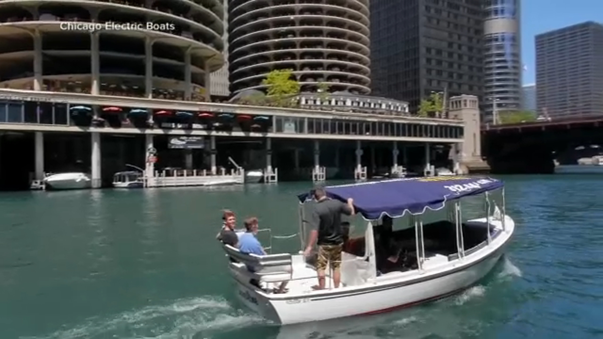 Space along Chicago River among other riverwalks across country to be revitalized in effort to boost city's economy - Vimarsana News