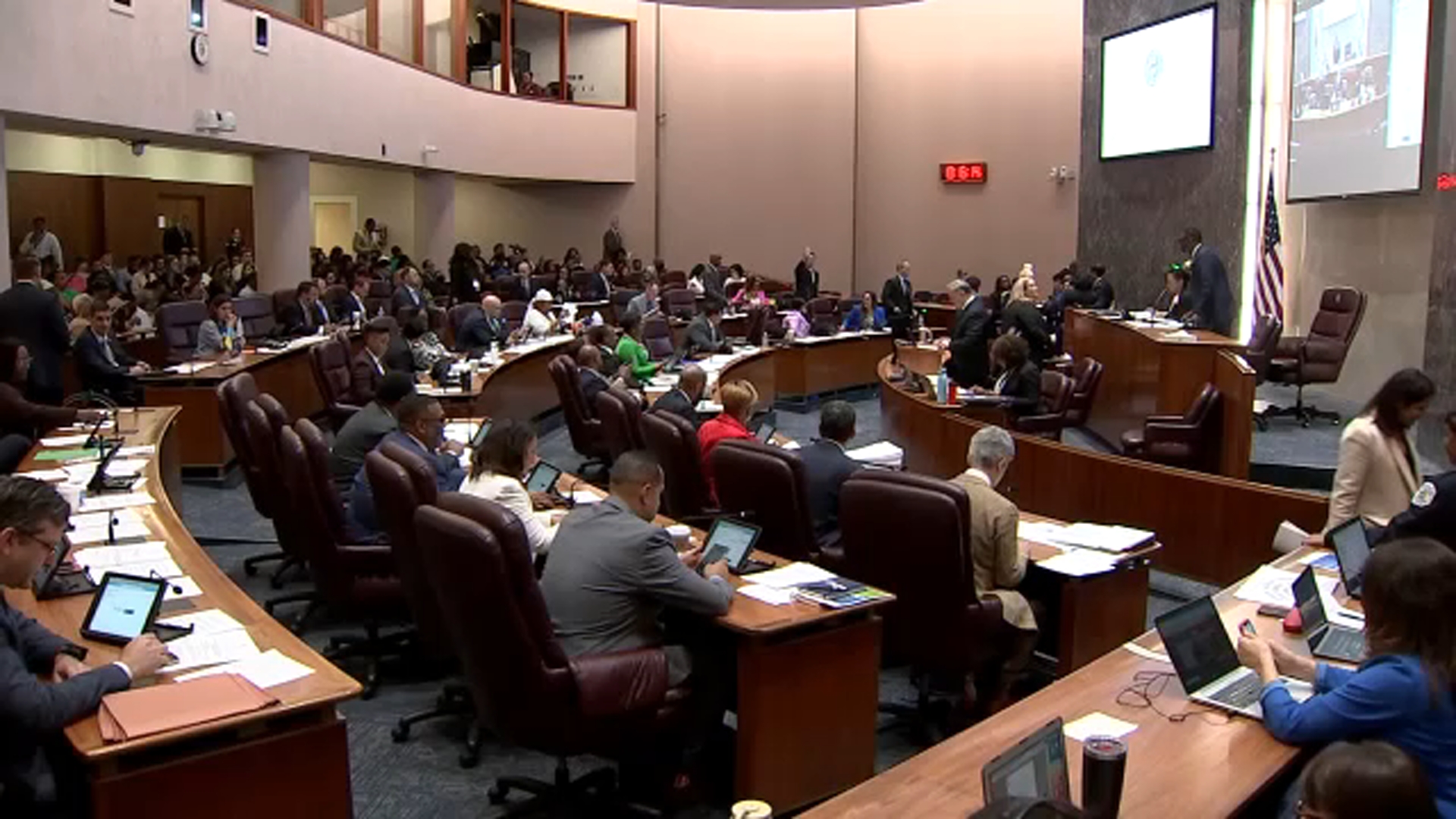 During Wednesday Chicago City Council meeting, aldermen approve $1M settlement in CPD shooting case involving Sharell Brown - Vimarsana News