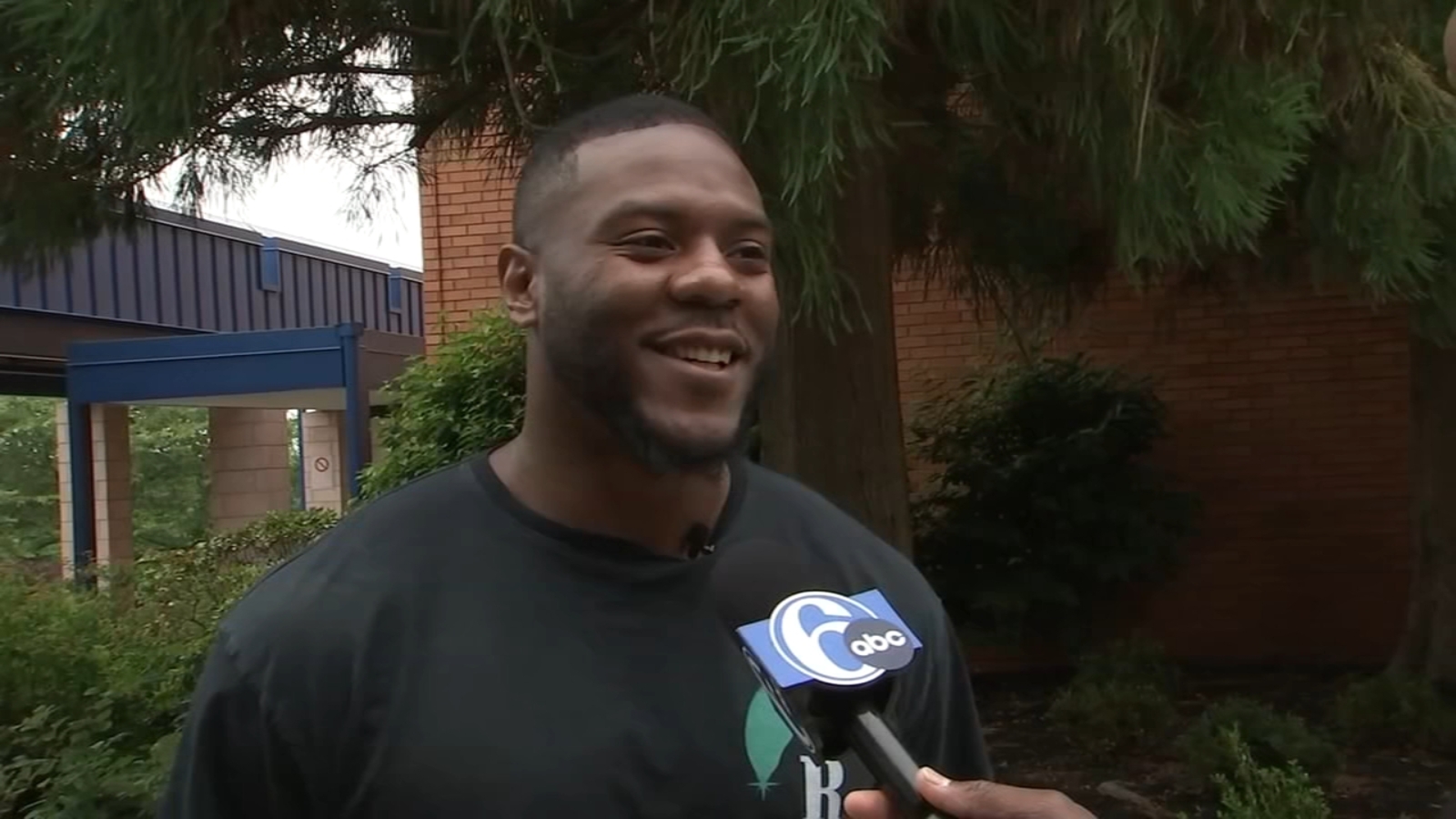 Philadelphia native Zaire Franklin helps students explore entrepreneurial interests Philadelphia native Zaire Franklin helps students explore entrepreneurial interests