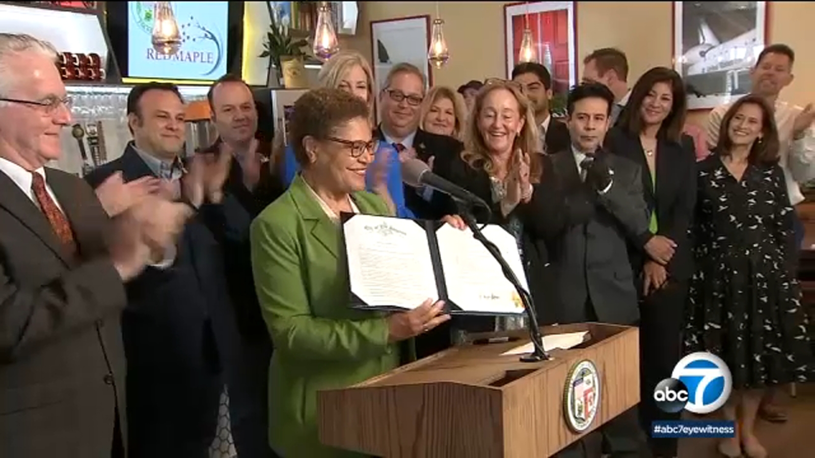Los Angeles Mayor Karen Bass signs executive directive to reduce barriers getting in way of small businesses - Vimarsana News
