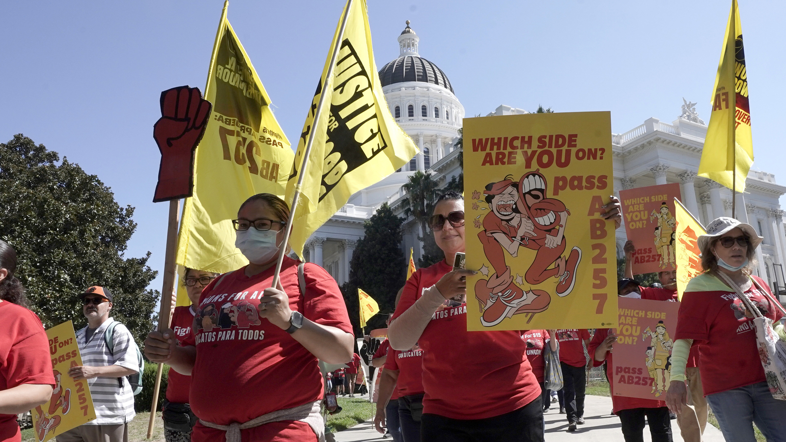 California law aimed at fast food wages on hold lawmakers may have found a way around it California law aimed at fast food wages on hold lawmakers may have found a way around it