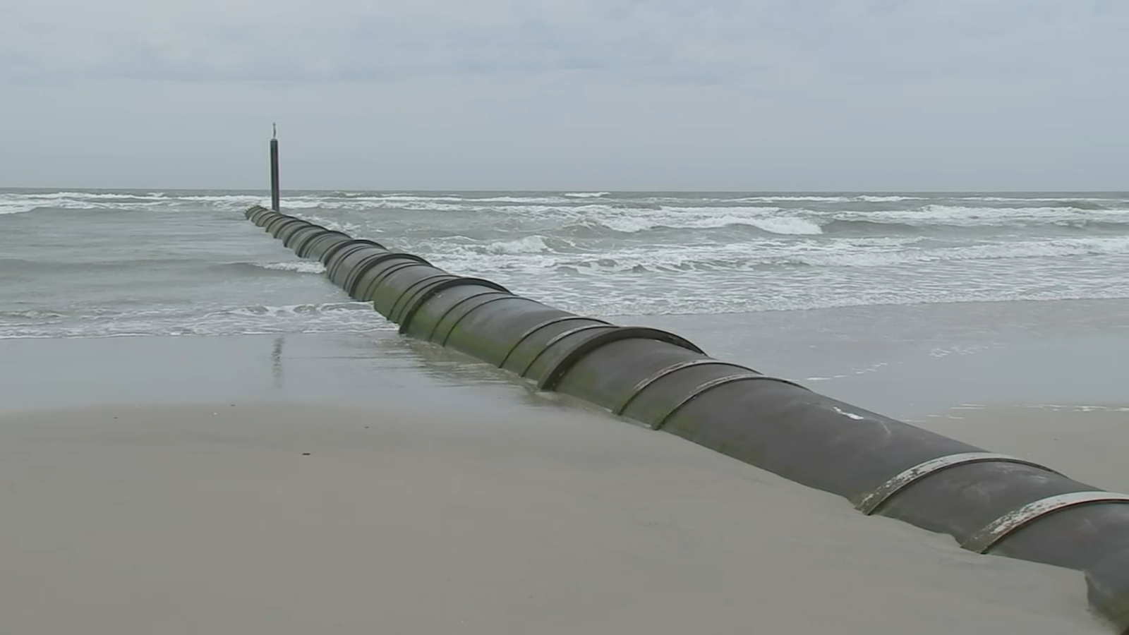 Wildwood, New Jersey rescue: 4 teens rescued after climbing on stormwater pipe at Jersey Shore - Vimarsana News
