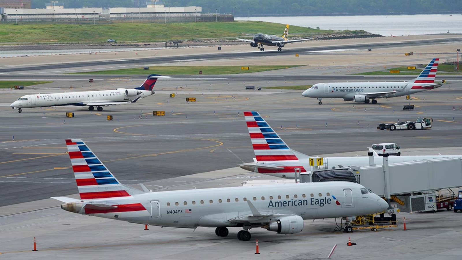 4th of July travel: If you're traveling over July 4 weekend, be ready for flight delays, as airlines face a major test - Vimarsana News
