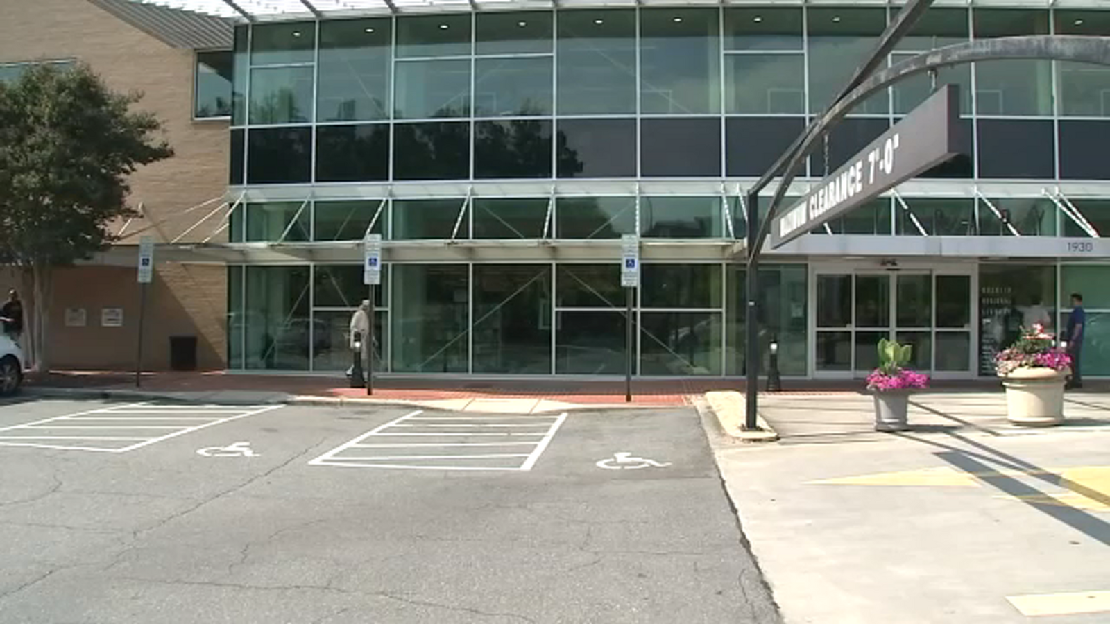 Residents escape hot, humid temperatures at cooling stations in Wake County - Vimarsana News