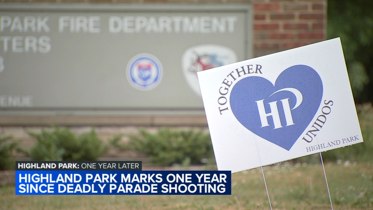 Highland Park parade shooting: Remembrance ceremony to remember victims 1 year after mass shooting - Vimarsana News