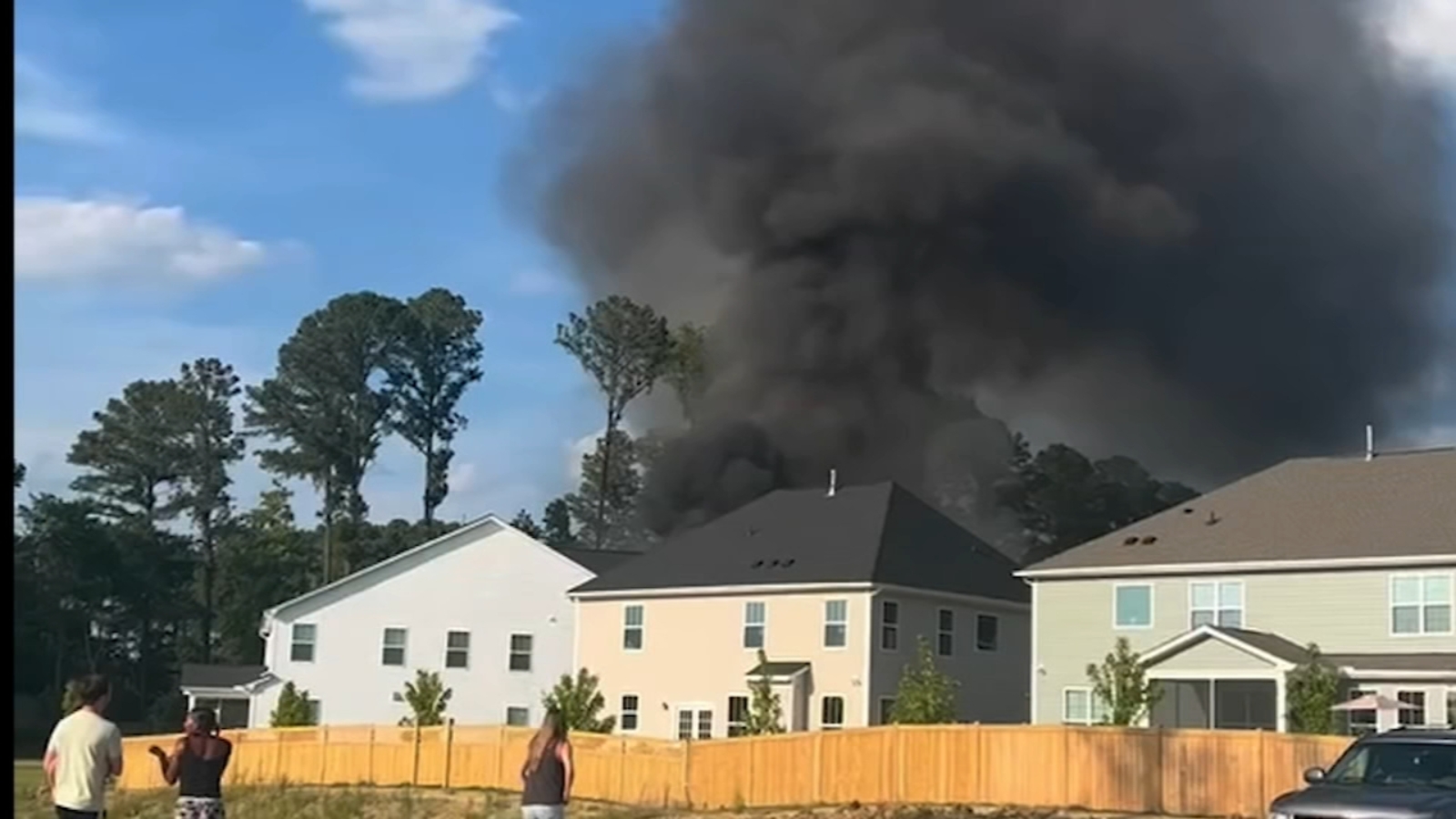 Residents escape before fire destroys Knightdale home