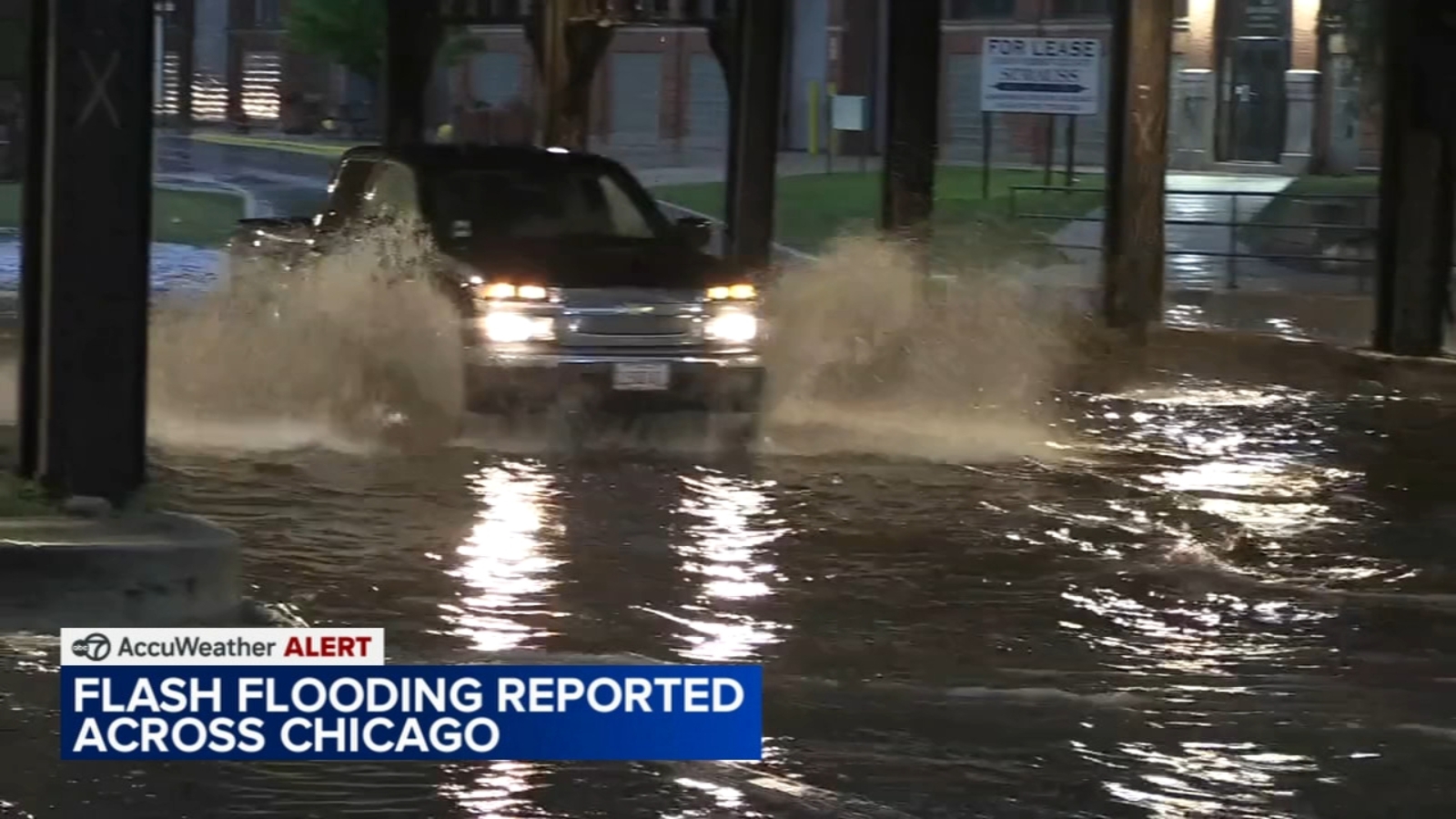 Weather Chicago Line of strong thunderstorms cause resurgence flooding