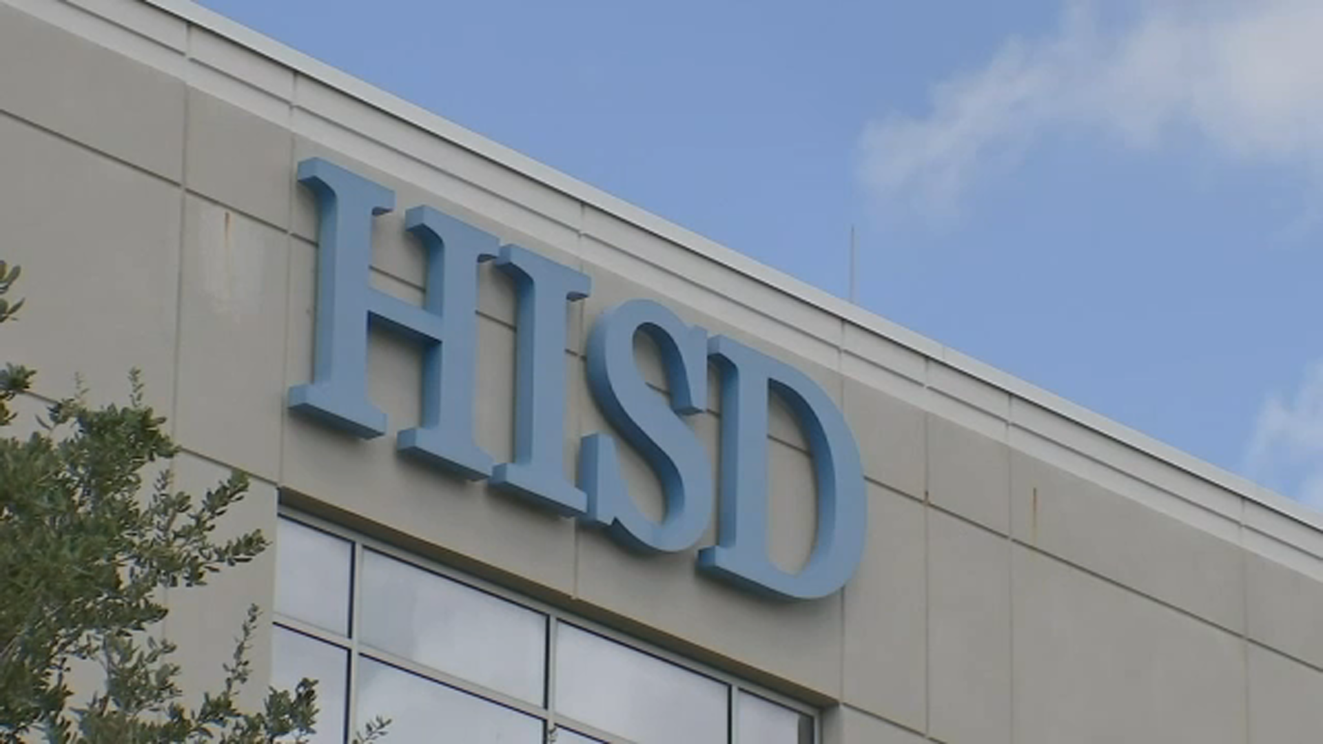 HISD says 2,000 employees who weren't paid should get paycheck today