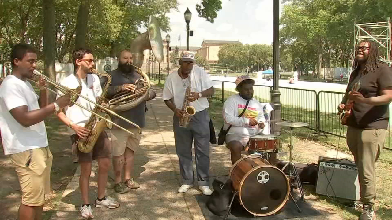 Snacktime headlines opening night for pop-up park The Oval - Vimarsana News