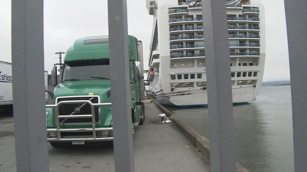 Investigation into bar pilot after cruise ship slams into SF pier