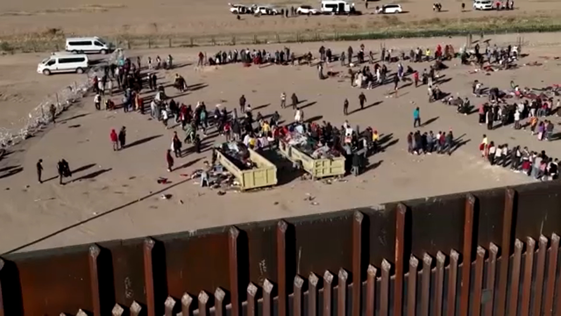 Newsom pide investigar transporte de migrantes de Florida a California