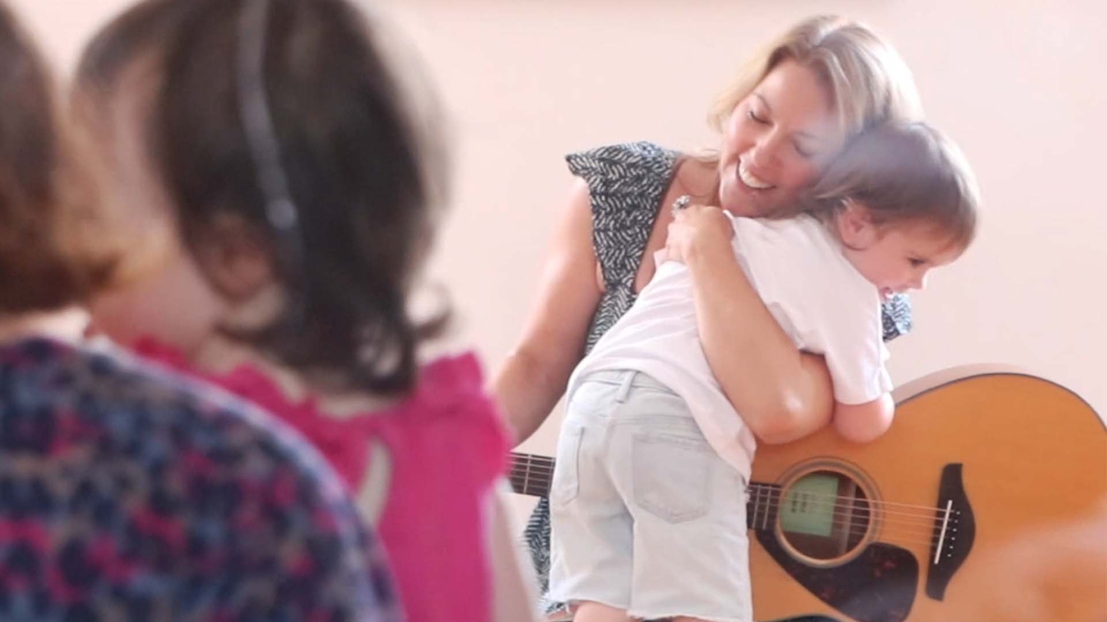 Pa childrens songwriter spreads love with interactive music classes