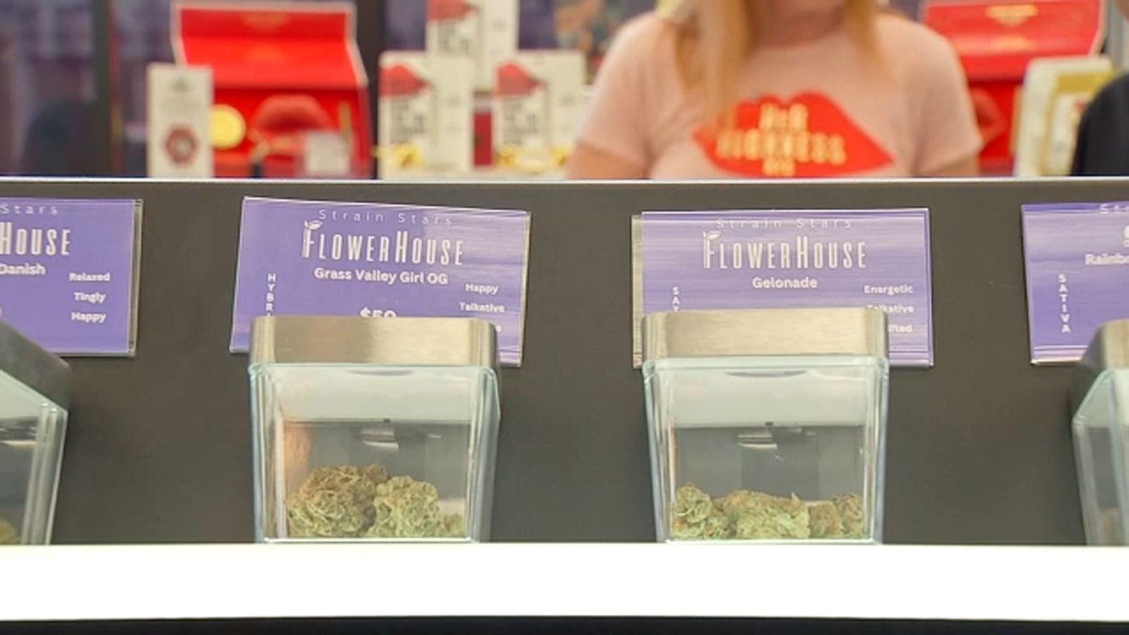 Long Islands first recreational marijuana dispensary opens up in East Farmingdale Long Islands first recreational marijuana dispensary opens up in East Farmingdale