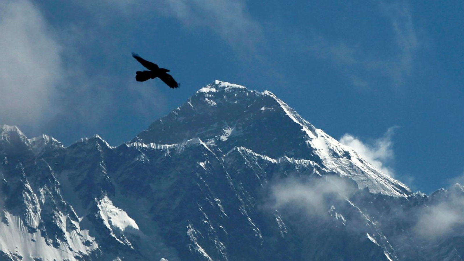 Mount Everest helicopter crash 5 Mexican nationals, Nepalese pilot