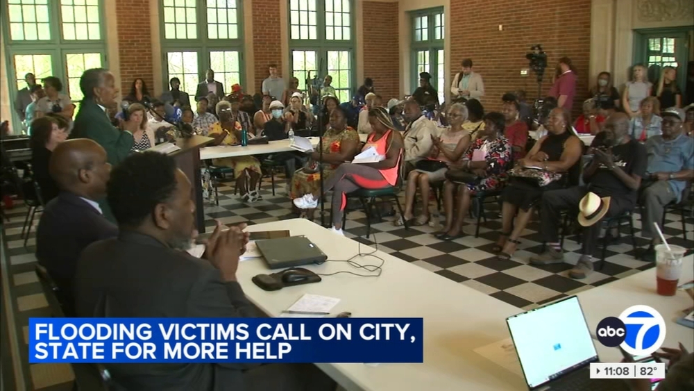 Austin residents pack meeting to address flood damage