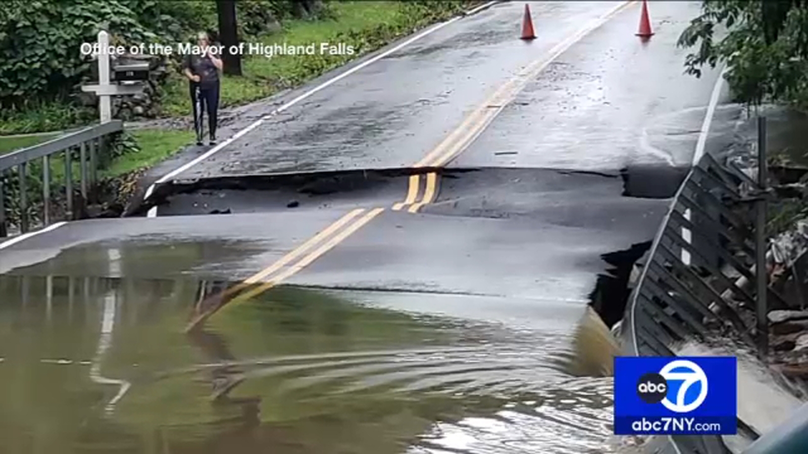 Extra Time: Storm cleanup; Uber driver stabbed on FDR Drive - Vimarsana News