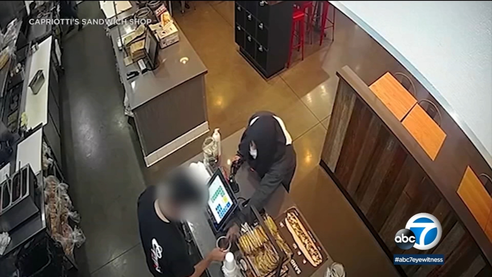 Suspect poses as customer before pulling out gun on cashier in Chatsworth sandwich shop robbery - Vimarsana News