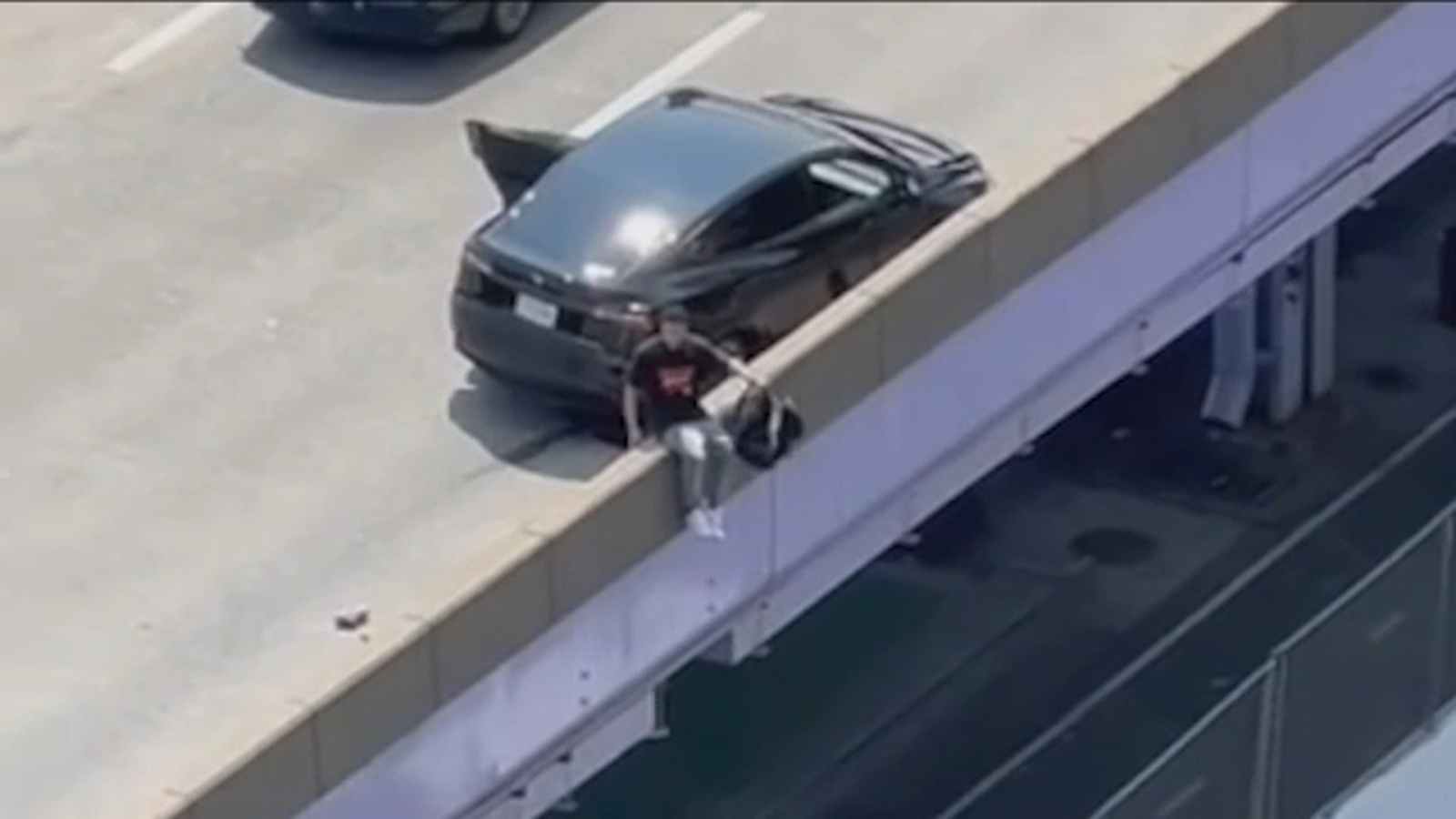 NYC crime: Livery driver stabbed in attempted robbery on FDR Drive in Manhattan; suspect arrested - Vimarsana News
