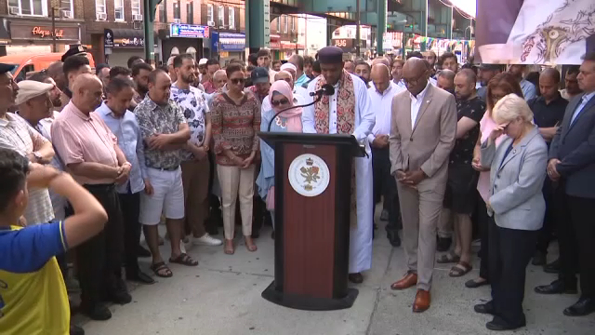 Vigil held in Richmond Hill, Queens for Hamoo Saeidi, victim of deadly scooter shooting - Vimarsana News