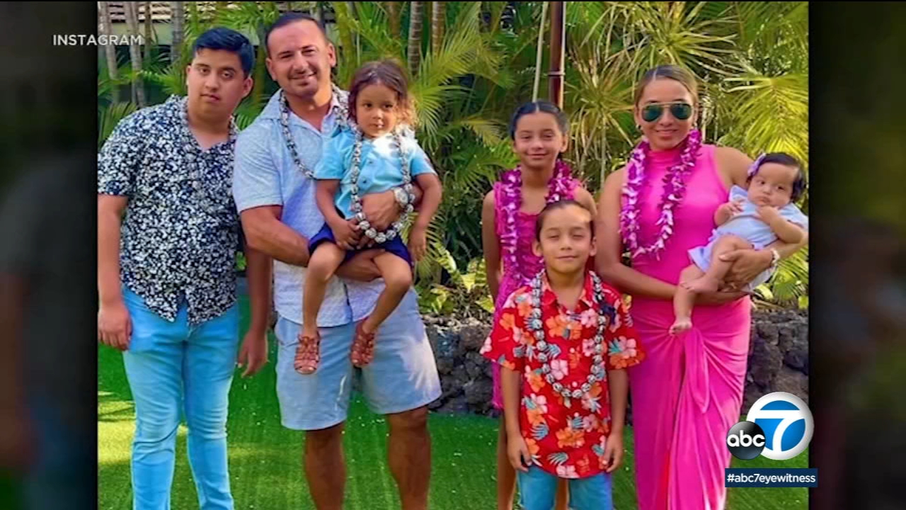 Extended family rallies behind 5 kids who lost parent in plane crash