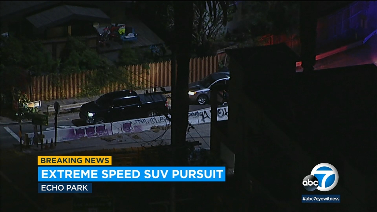 Police chase in Echo Park ends when suspects get stuck behind pickup truck, flee on foot; 1 remains on the loose - Vimarsana News