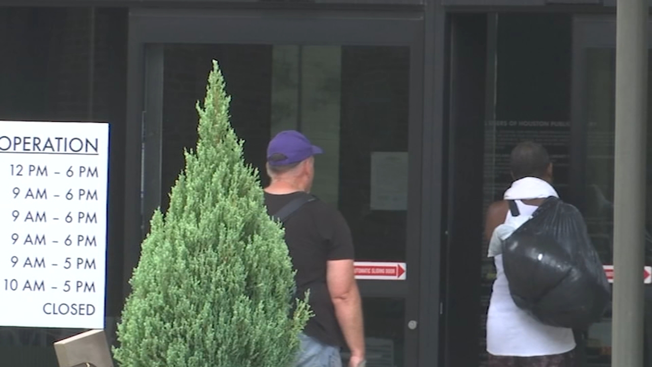 City of Houston explains closing of downtown cooling center