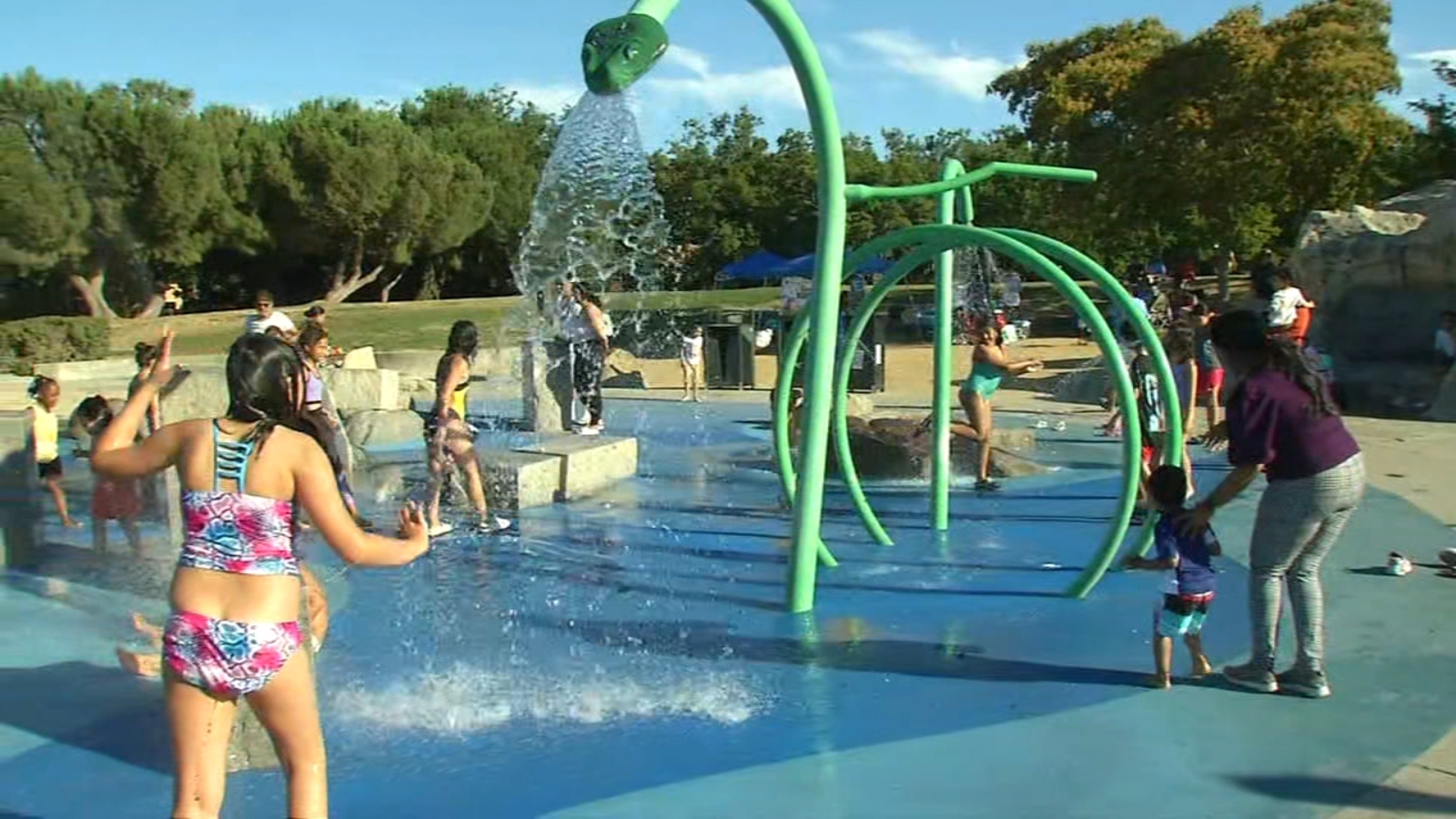 East Bay families find ways to beat the heat despite 100 degree temperatures East Bay families find ways to beat the heat despite 100 degree temperatures