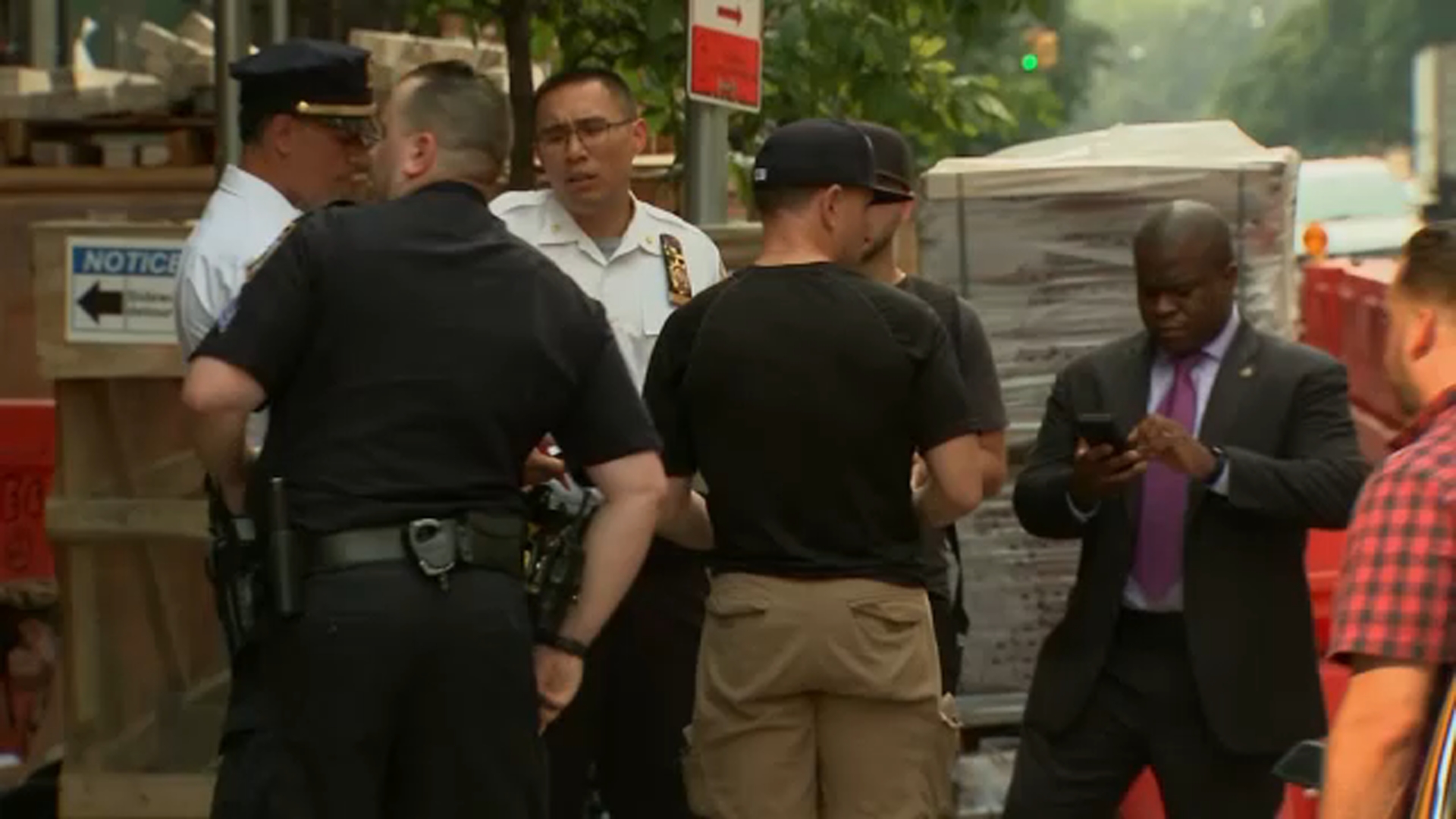 Man stabbed at subway station on the Upper East Side