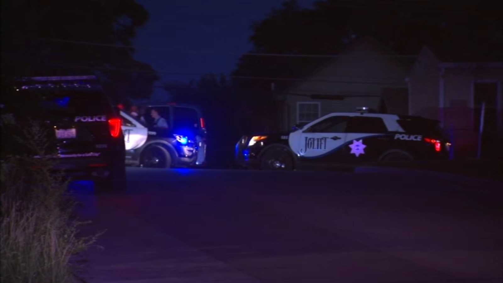 Joliet shooting Joliet police shooting leaves armed man critically