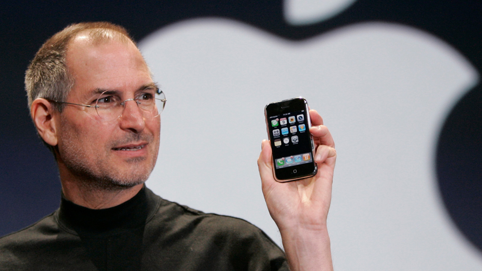 A first-generation apple iPhone was sold for $190,000 at an auction - Vimarsana News