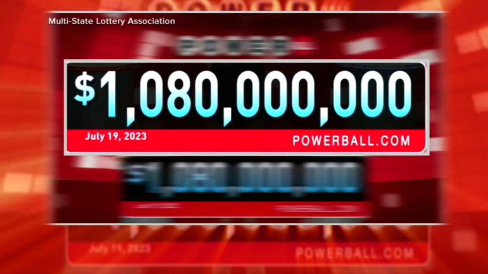 Who won the $1 billion Powerball jackpot in Los Angeles, California?