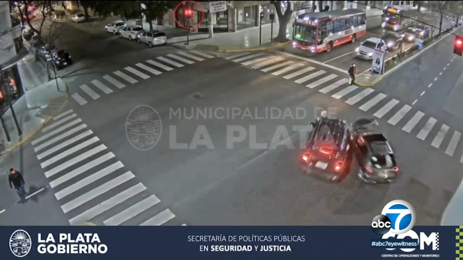 Argentina pedestrian crossing street narrowly misses 2 colliding vehicles that go past him at high-speeds - Vimarsana News