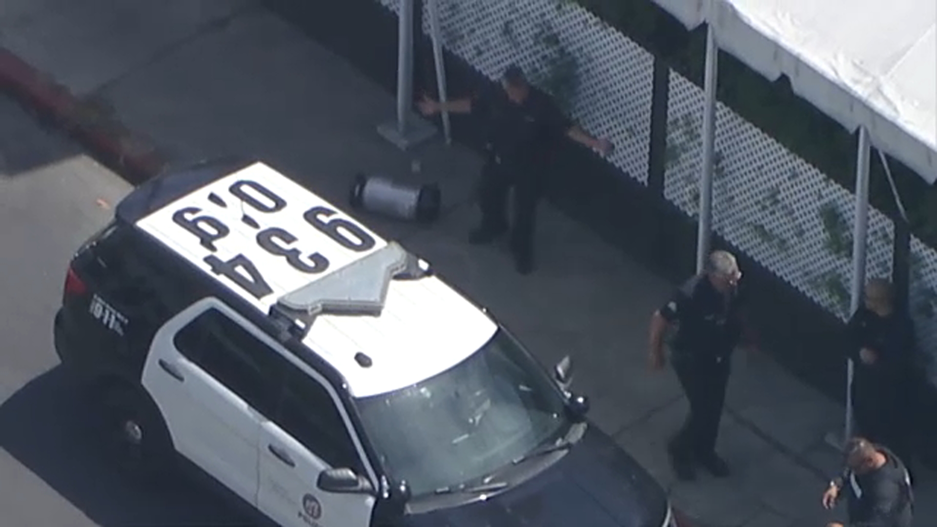 Sherman Oaks: Paquete sospechoso provoca evacuación de varios negocios