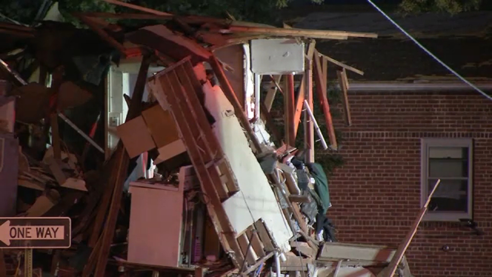 6 people injured building decimated after Newark explosion 6 people injured building decimated after Newark explosion