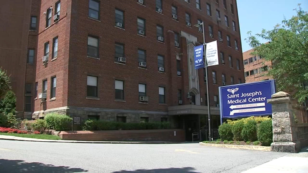 Police searching for prisoner Geraldo Rojas who escaped from custody in Yonkers