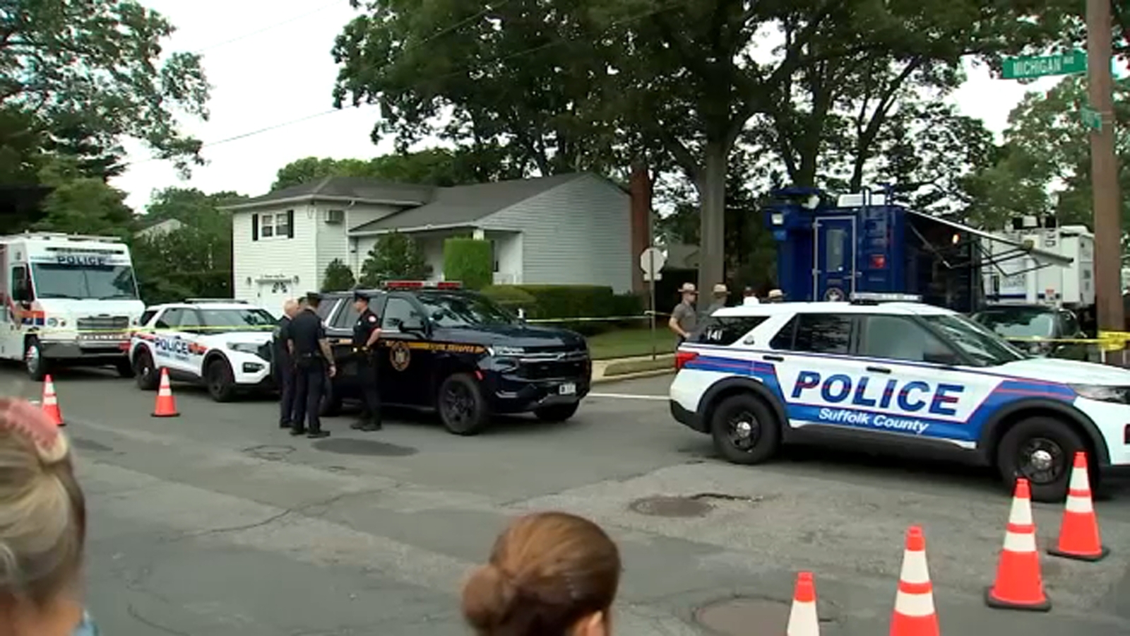 Gilgo Beach Murders Police use excavating tools to dig up Rex Heuermanns backyard