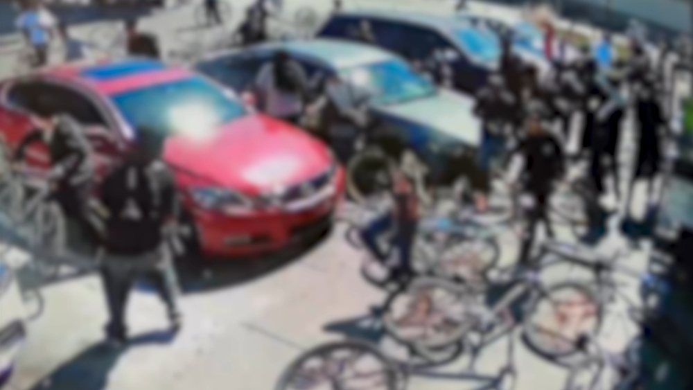 Mob of teenagers seen on bikes outside 7-Eleven