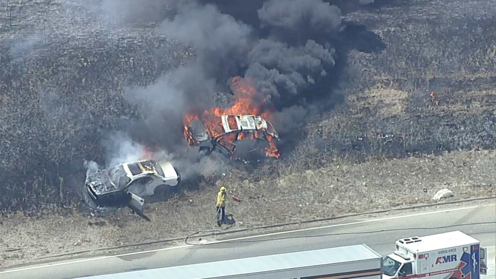 Police chase on 5 Freeway ends with cars on fire in Santa Clarita - Vimarsana News
