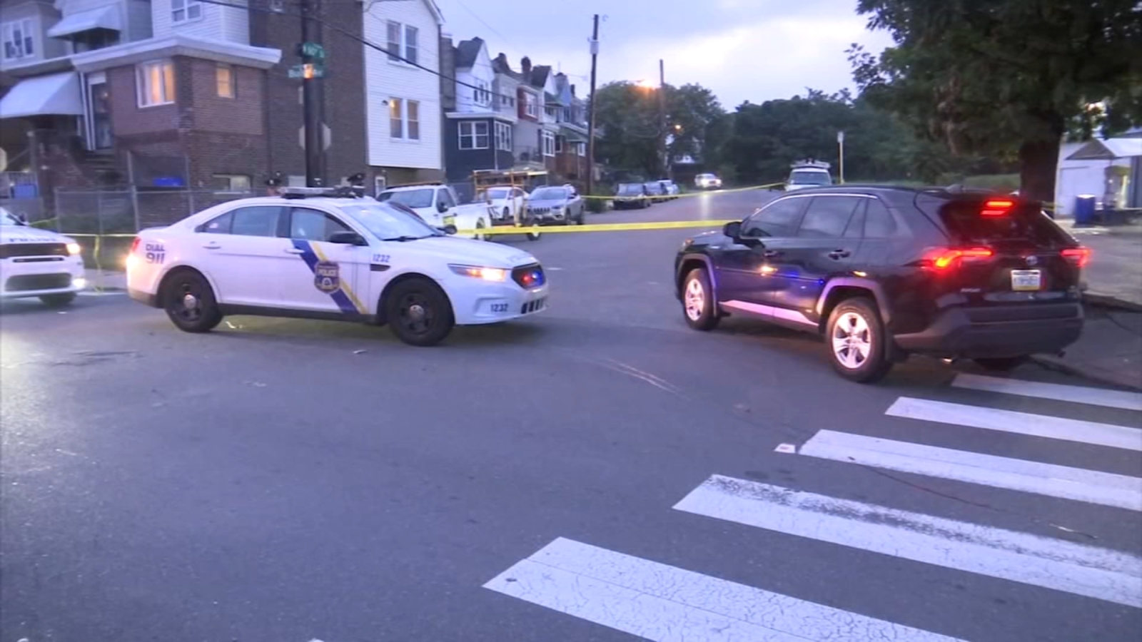 Man shot 4 times while driving car with two children inside in ...