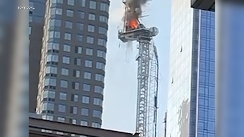 Video captures NYC crane collapse